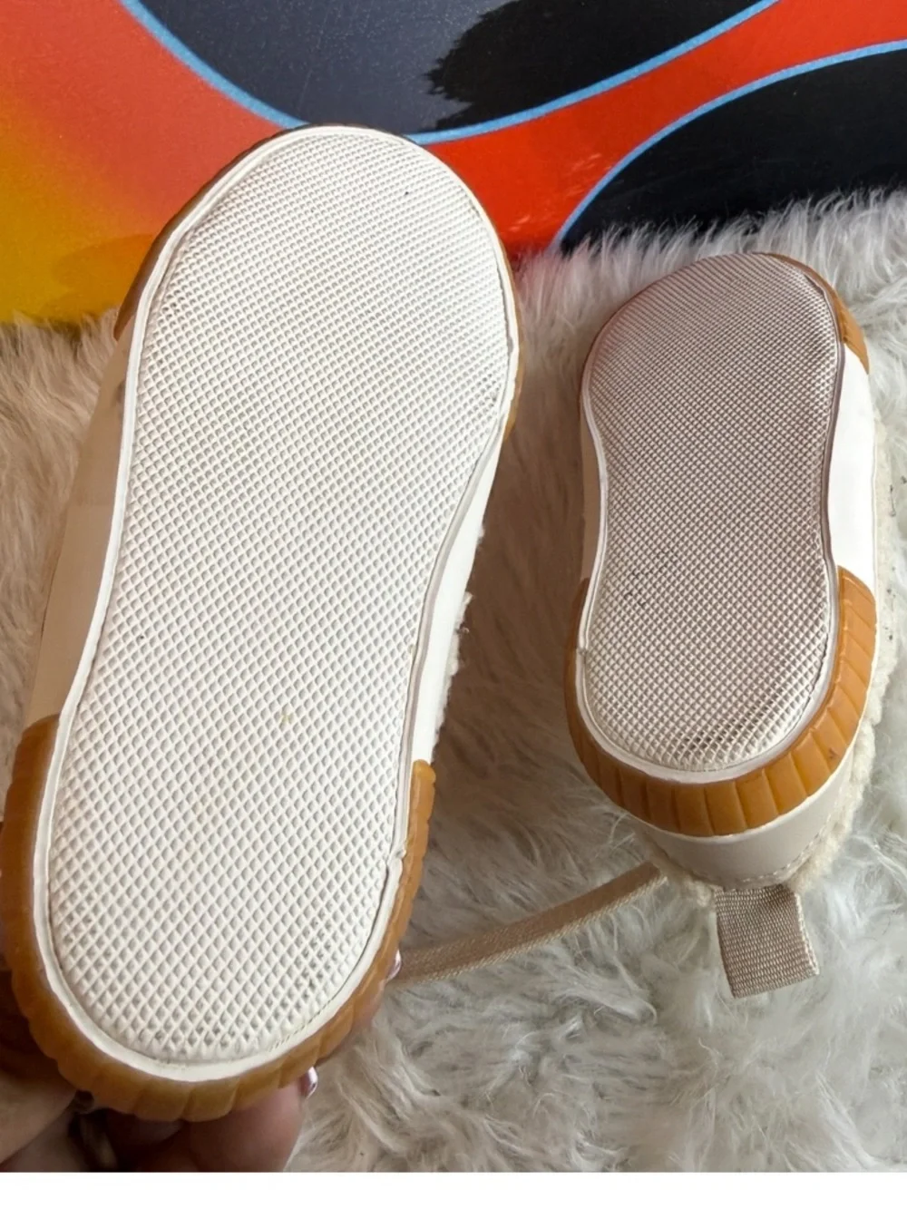 NWT Zara Cream‎ Plush Kids Slip-On Sneakers Sz 2.5
